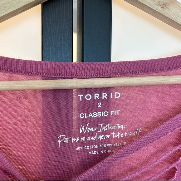 TORRID Classic Fit Cotton Crew Neck Slasher Tee. Size 2X. 18-20. NWT - Picture 5 of 14